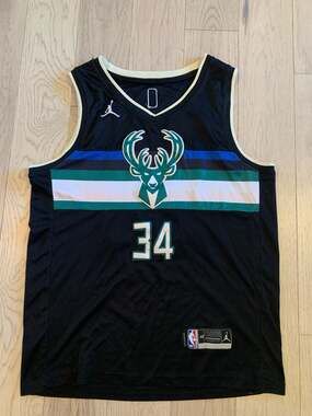 Milwaukee Bucks Giannis Antetokounmpo Statement Edition Swingman Jersey Size 48